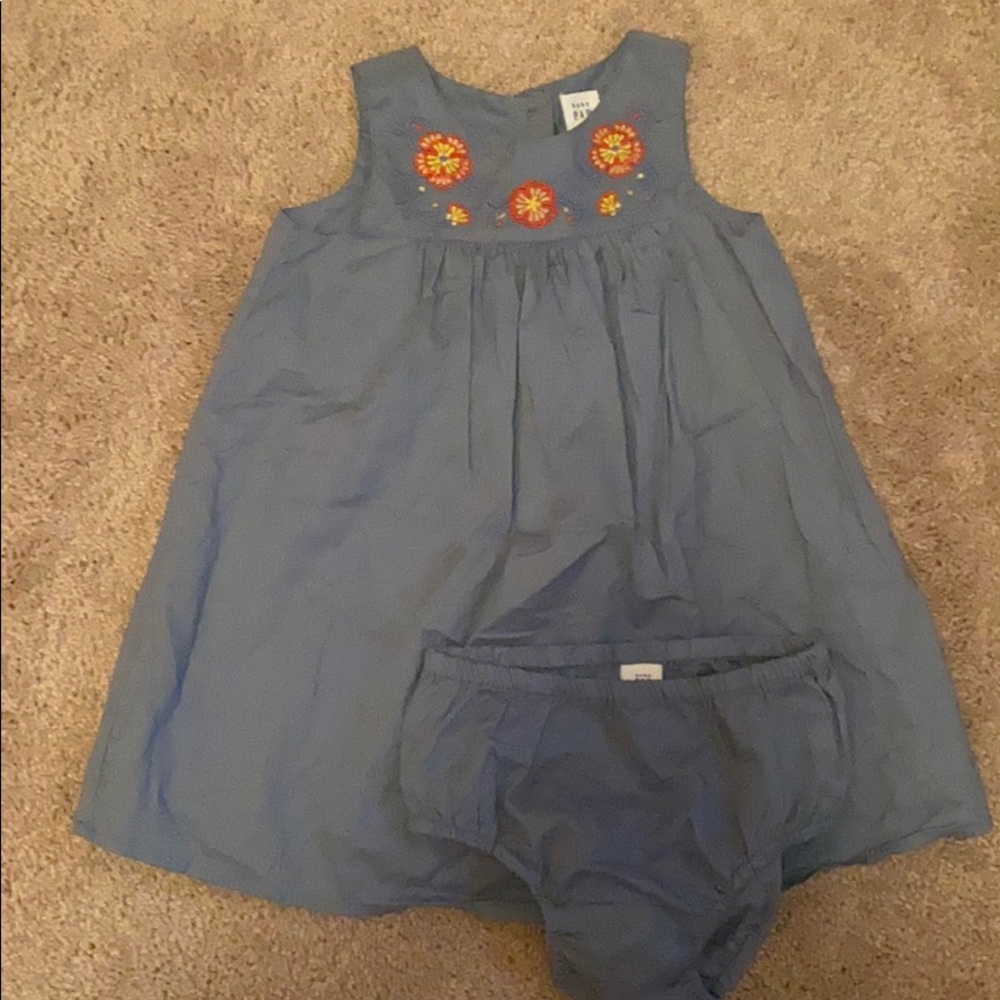 Baby gap dress